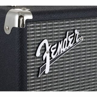 Бас китарно комбо Fender Rumble 15
