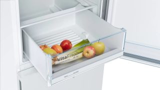 Хладилник Bosch KGV362WEAS SER4 FS