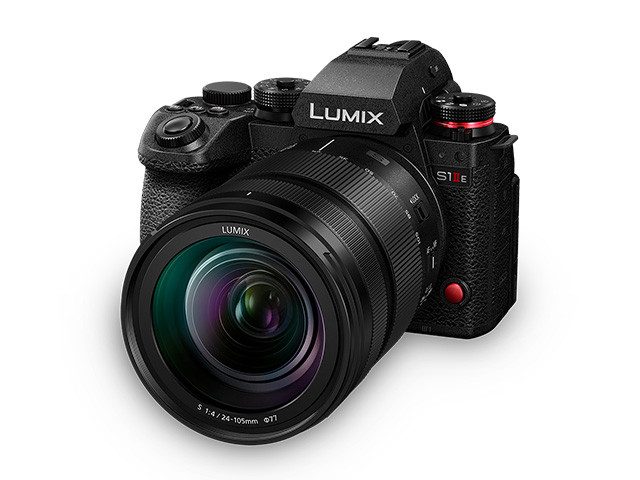 Фотоапарат Panasonic Lumix S1 EII с обектив 24-105mm/f4