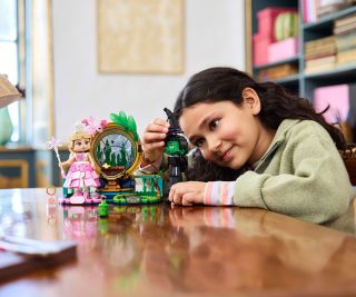 LEGO® Wicked 75682 - Фигури на Глинда и Елфаба
