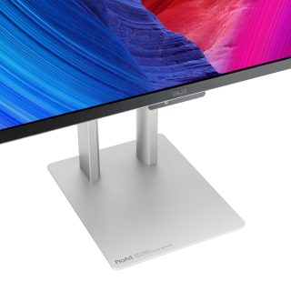 Asus ProArt Display OLED PA32UCDM Professional Monitor, 32", 4K UHD (3840 x 2160), QD-OLED, Ultra-slim, 240Hz, 0.1ms, Auto Calibration, HDR-10, HLG, Dolby Vision, 99% DCI-P3, DE<1, Thunderbolt 4 PD 96W, Calman Ready, ColourSpace Integration, Ergonomic