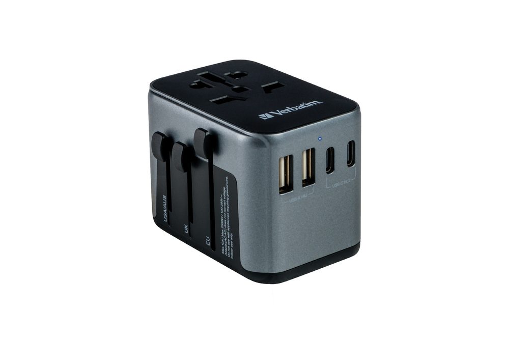 Verbatim UTA-03 Универсален пътен адаптер с 1 x USB-C PD 30W & QC 3.0 / 2 x USB-C / 2 x USB-A